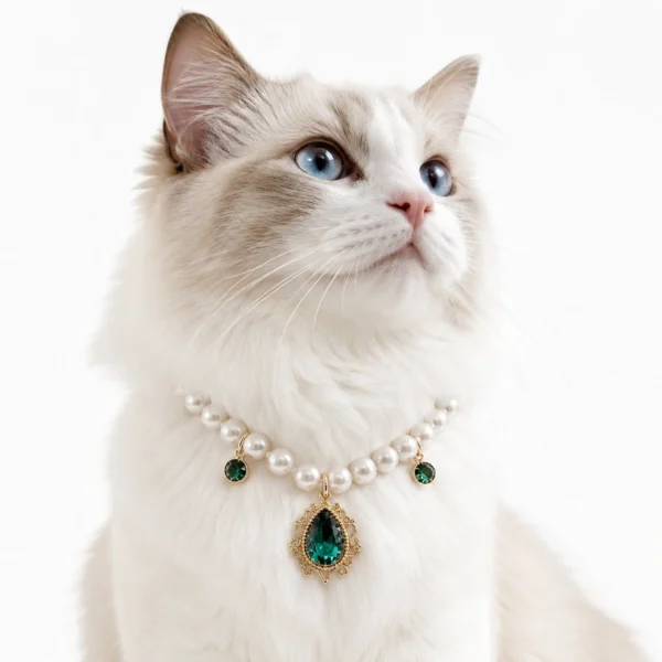 Emerald Pearl Cat Collar - Vintage Charm