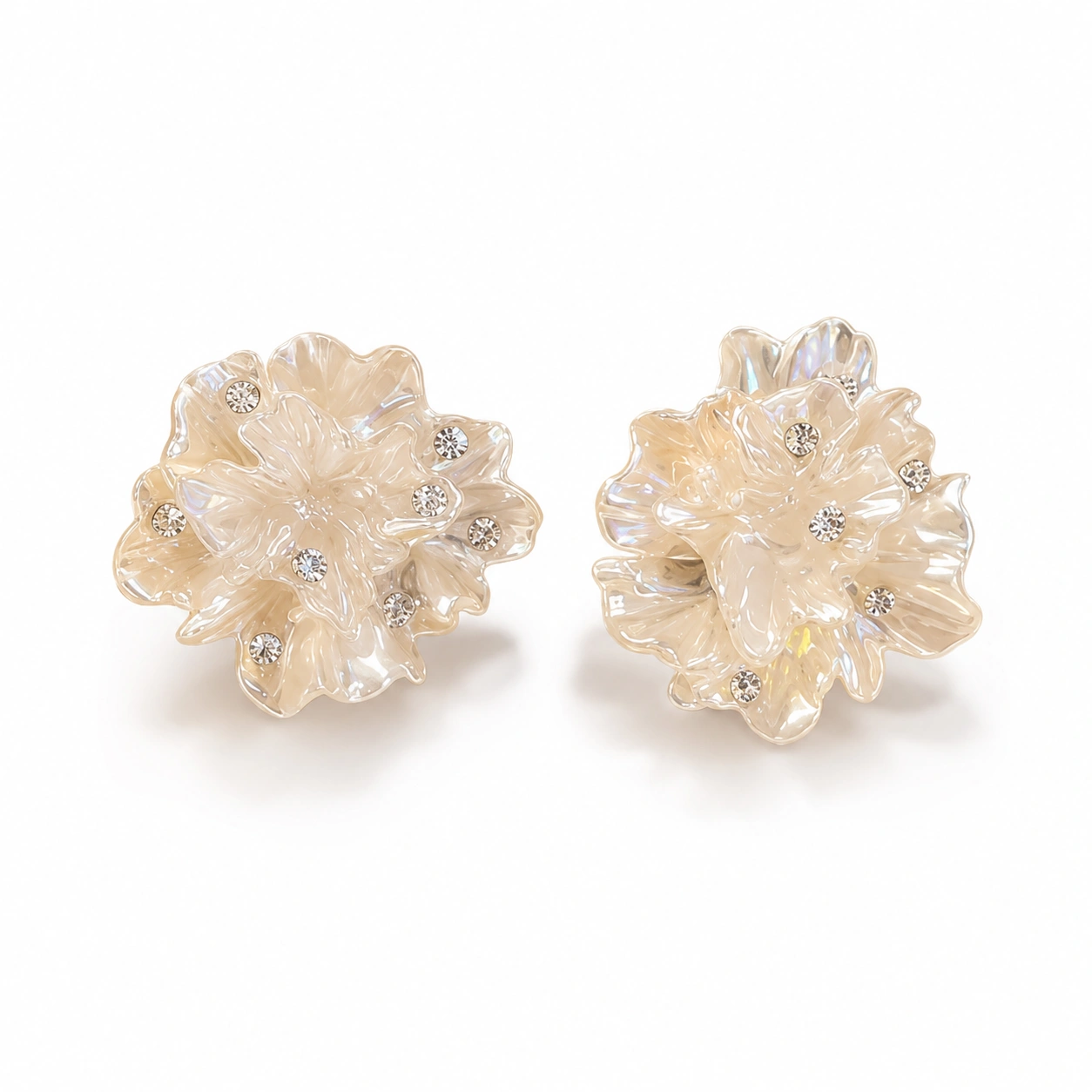 Vintage Floral Cluster Stud Earrings – Pearl Bloom