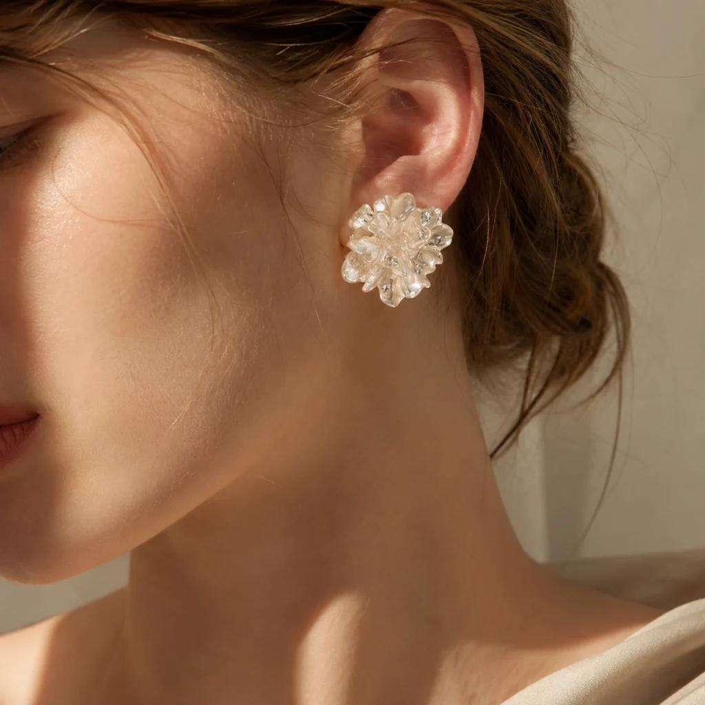 Vintage Floral Cluster Stud Earrings – Pearl Bloom