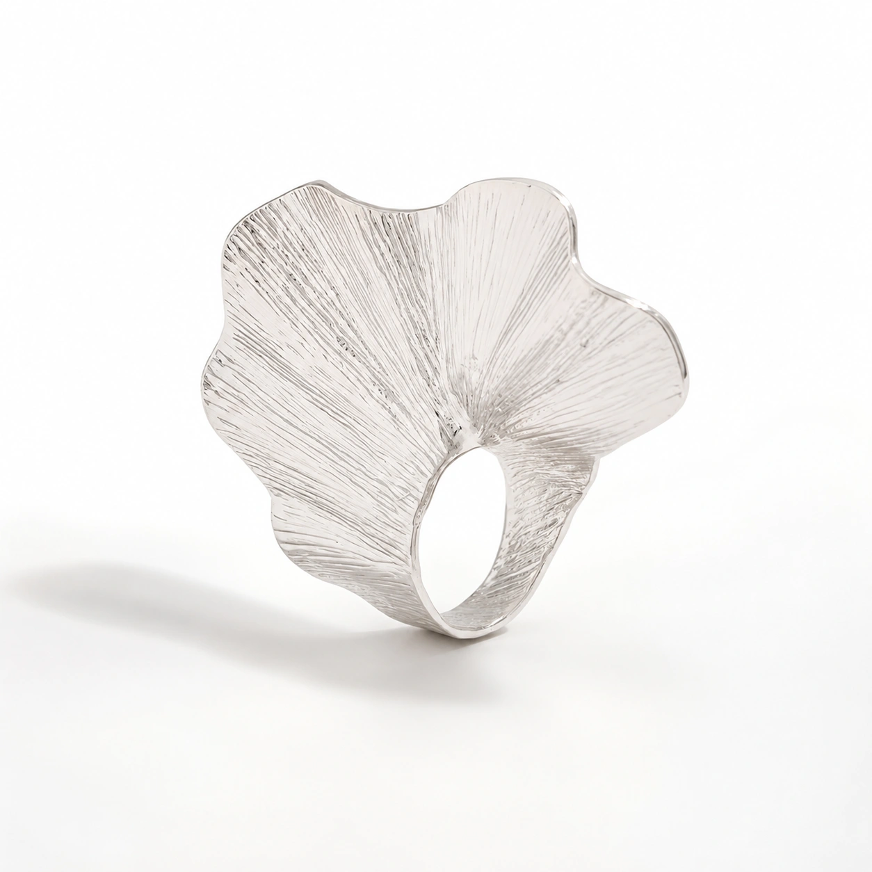 Vintage Floral Statement Ring – Textured Alloy Design